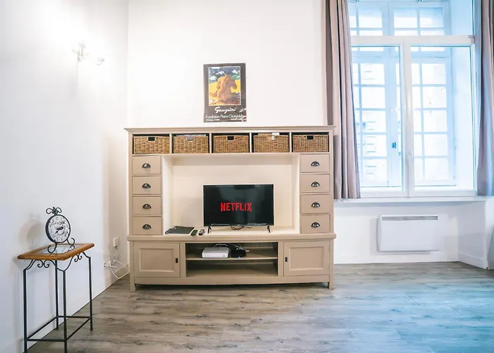 Spacieux & Confortable Au Coeur Du Centre-ville-aq 아파트